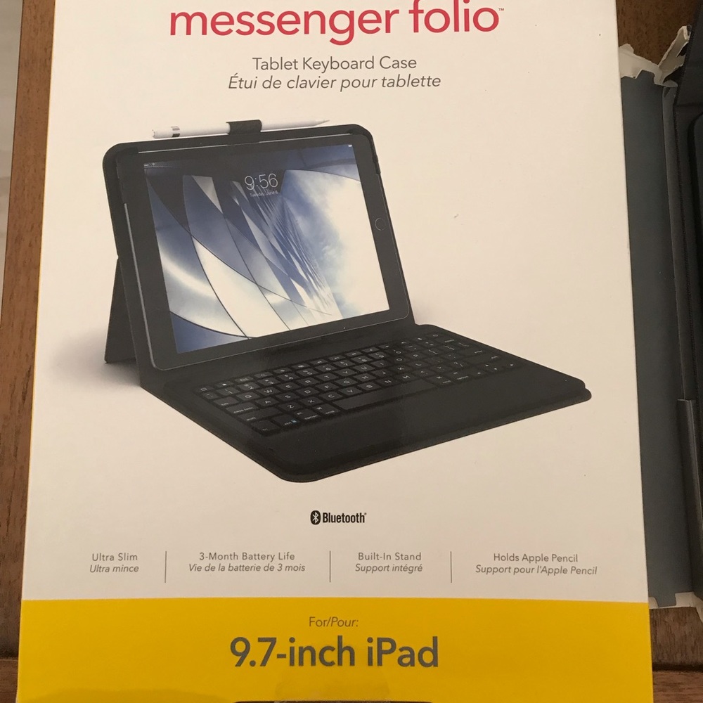 ZAGG 9.7” iPAD messenger folio tablet keyboard case